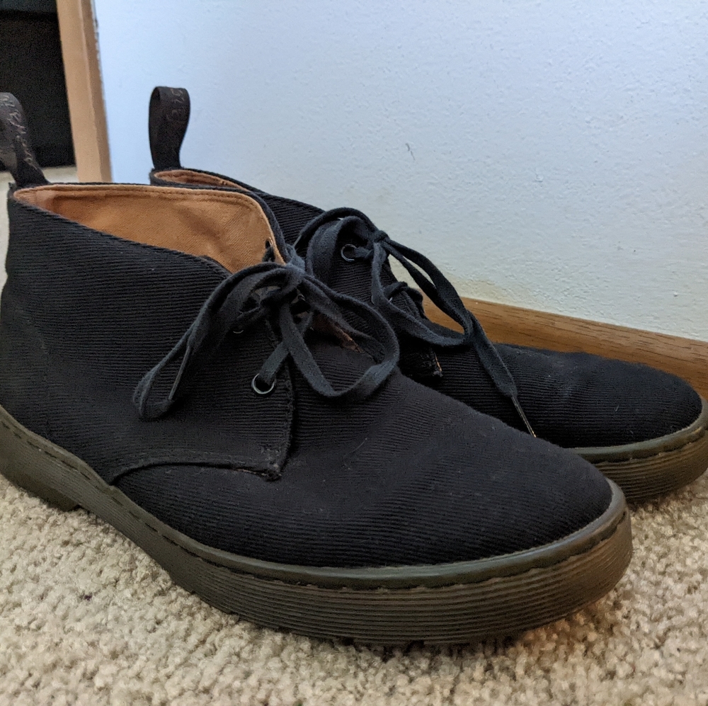 Dr. Martens Mayport shoes